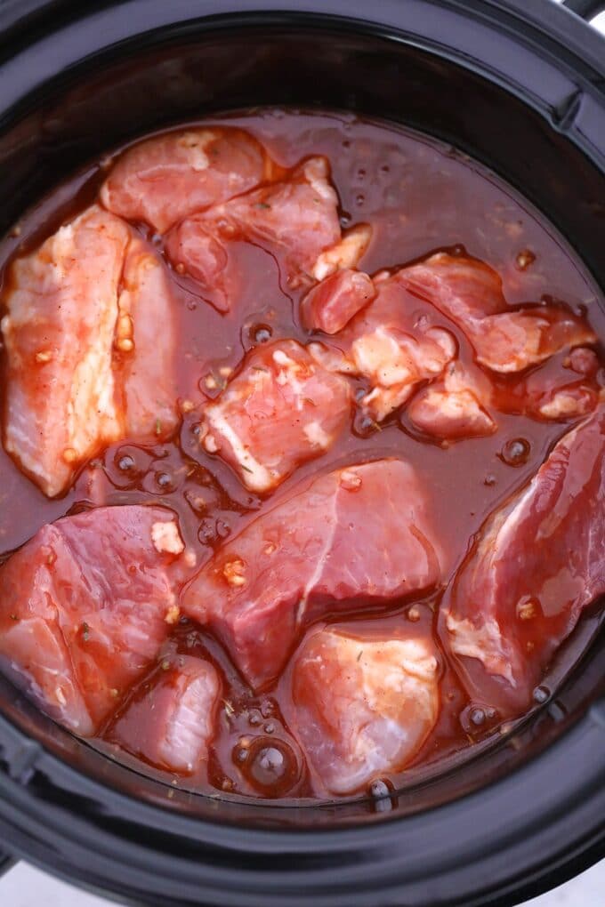 Crockpot pulled pork with barbecue sauce