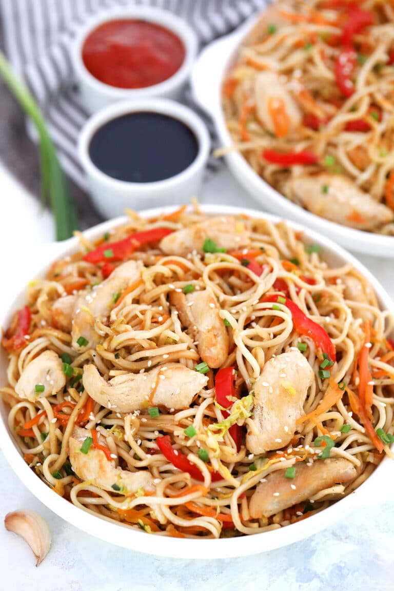 easy-chicken-chow-mein-recipe-s-sm