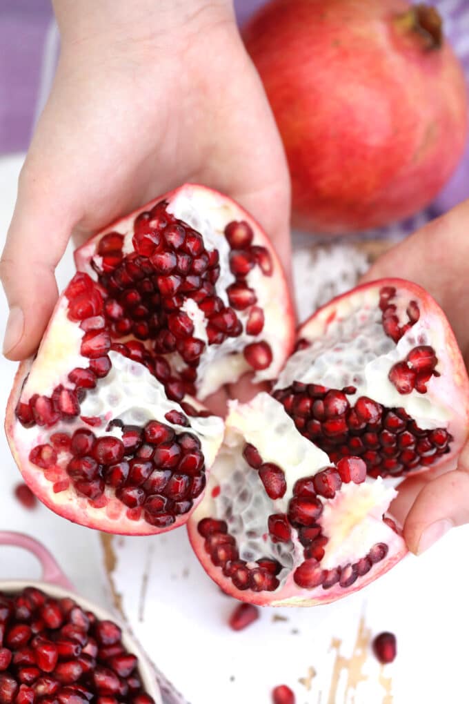 How to Seed a Pomegranate