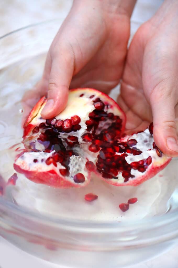 How to Seed a Pomegranate