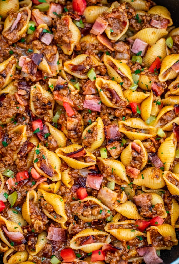 Cheeseburger Pasta with ground beef, tomatoes, and bacon