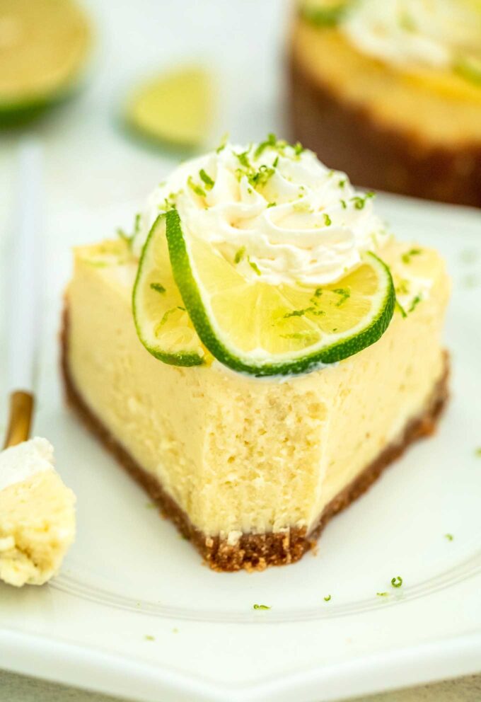 Instant Pot Key Lime Cheesecake is creamy, refreshing, sweet but tangy, and so easy to prepare using the pressure cooker! #cheesecake #instantpotrecipes #pressurecookerrecipes #keylime #sweetandsavorymeals