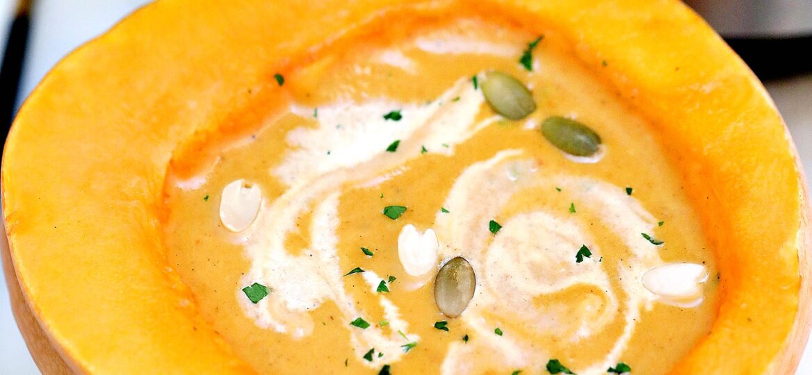 Instant Pot Pumpkin Soup makes for an easy and quick dish that is perfect for the chilly nights of autumn and winter! It is creamy, flavorful, and healthy! #pumpkinsoup #souprecipes #pumpkin #thanksgiving #sweetandsavorymeals #instantpot #pressurecooker
