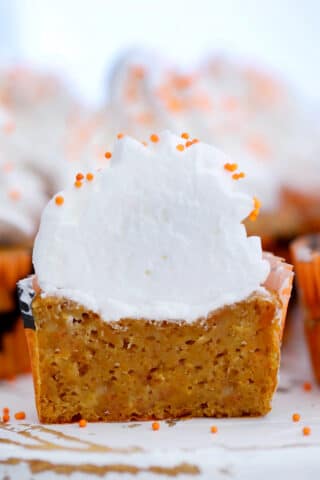 Sweet Potato Pie Cupcakes are the perfect seasonal dessert for fall parties and Thanksgiving! The cupcakes are moist and full of fall flavors and spices! #sweetpotatoes #cupcakes #sweetpotatopie #thanksgiving #sweetandsavorymeals