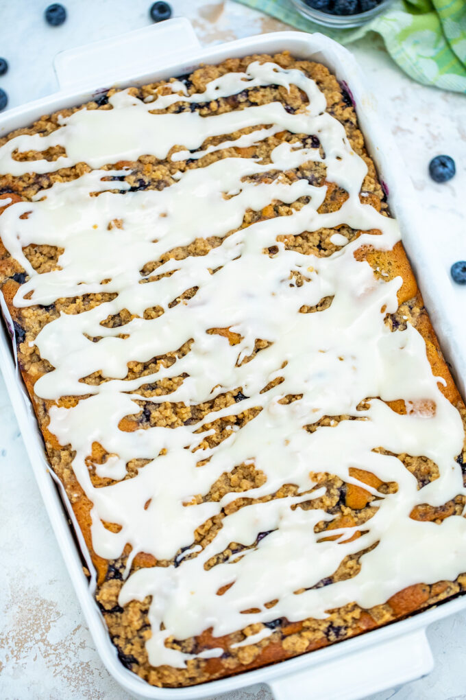 Blueberry Coffee Cake is such an ideal coffee companion for its perfect tango of sweetness and sourness. #coffeecake #brunch #breakfast #blueberries #sweetandsavorymeals