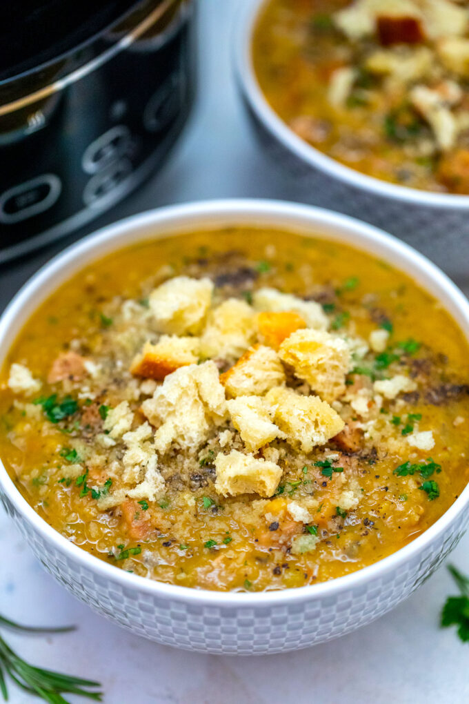 Slow Cooker Ham Split Pea Soup is comforting, warm, and healthful. #slowcookerrecipes #crockpot #splitpeasoup #hamsoup #sweetandsavorymeals #souprecipes