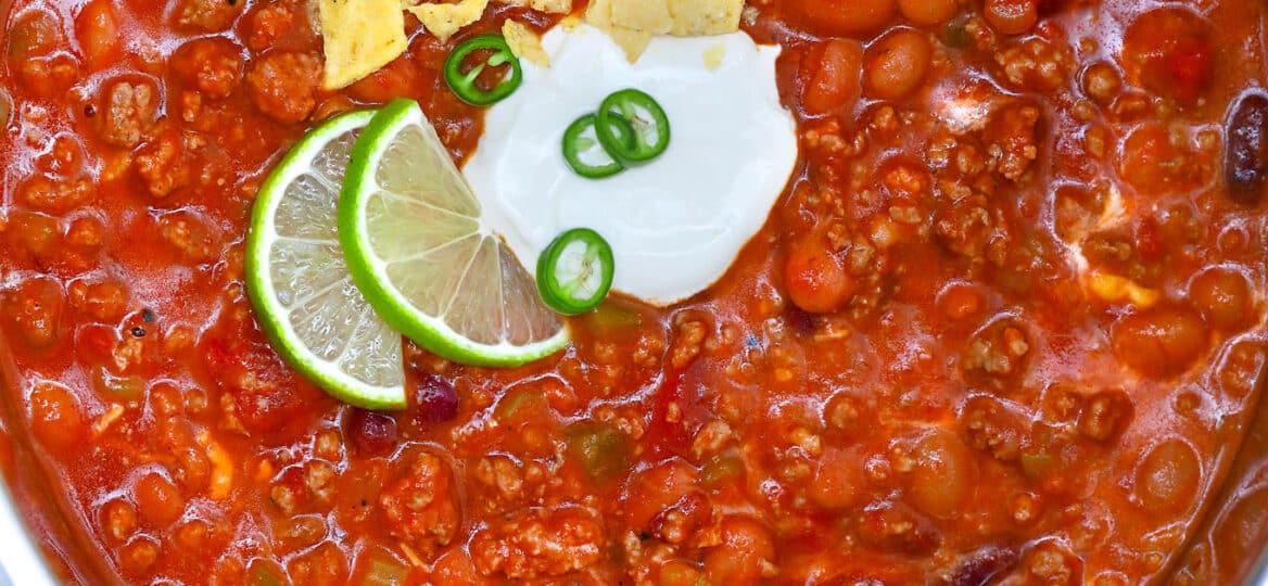 Instant Pot Wendy's Chili is equally flavorful and hearty as the stovetop version! #chili #wendyschili #copycatrecipe #instantpot #pressurecooker #sweetandsavorymeals