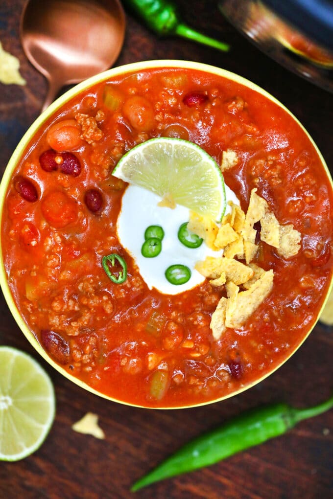 Instant Pot Wendy's Chili is equally flavorful and hearty as the stovetop version! #chili #wendyschili #copycatrecipe #instantpot #pressurecooker #sweetandsavorymeals