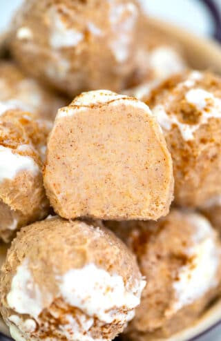 Keto Snickerdoodle Cheesecake Fat Bombs are perfect for the holiday season! Even when you are on a strict diet, feel satisfied with these frozen treats! #keto #ketodesserts #ketorecipes #fatbombs #sweetandsavorymeals #christmasrecipes #snickerdoodle #lowcarbdesserts