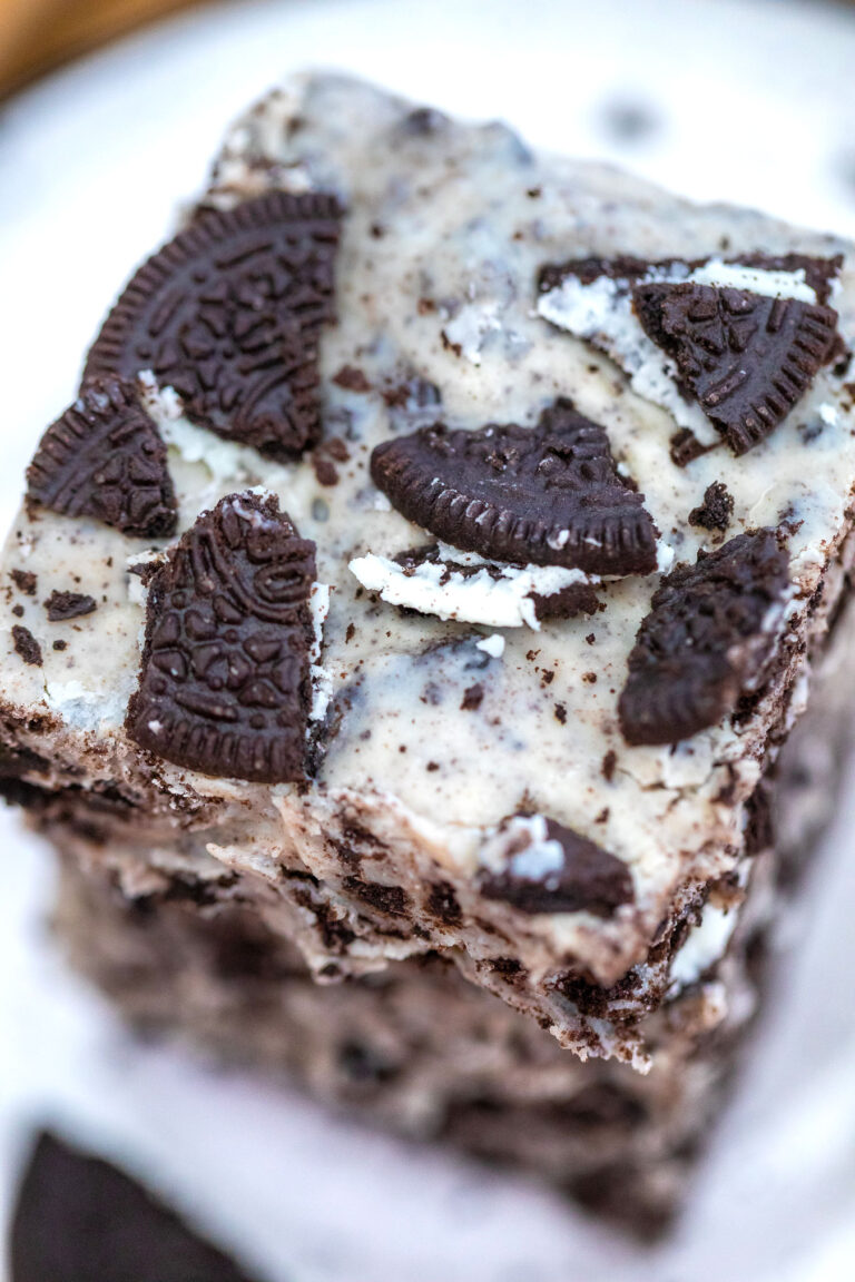 Easy Oreo Fudge [Video] - Sweet and Savory Meals