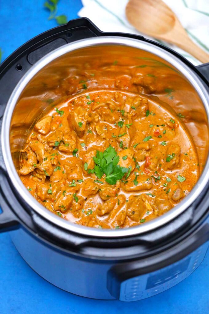 Photo of pressure cooker chicken tikka masala.