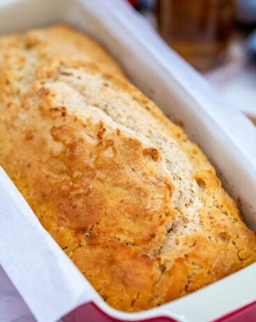 Beer Bread is a soft and flavorful bread that can be made with your favorite type of beer! With just a few ingredients, this recipe is foolproof! #beerbread #beerrecipes #breadrecipes #sweetandsavorymeals #stpatrickday