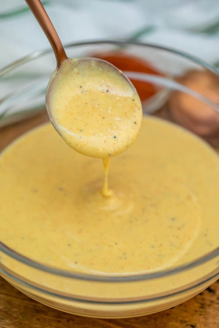 Honey Mustard Sauce is creamy and sweet with a bit of zing! #honeymustardsauce #honeymustard #sweetandsavorymeals #sauce #dressing