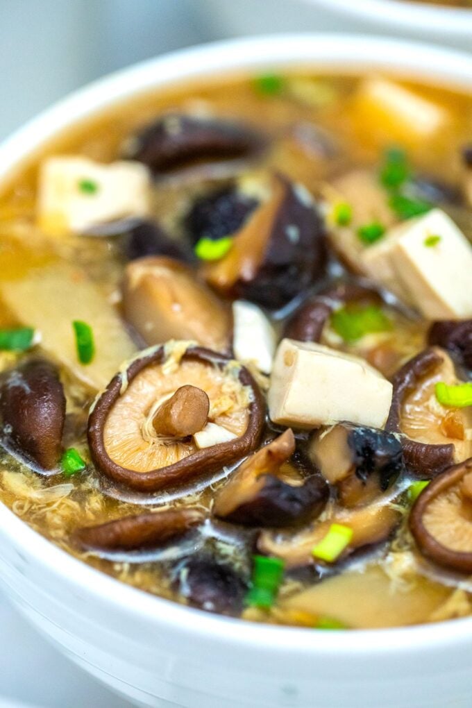 Hot and Sour Soup is a versatile soup that is hearty but with only a few calories! #soup #hotandsoursoup #chinesefood #chineserecipes #sweetandsavorymeals