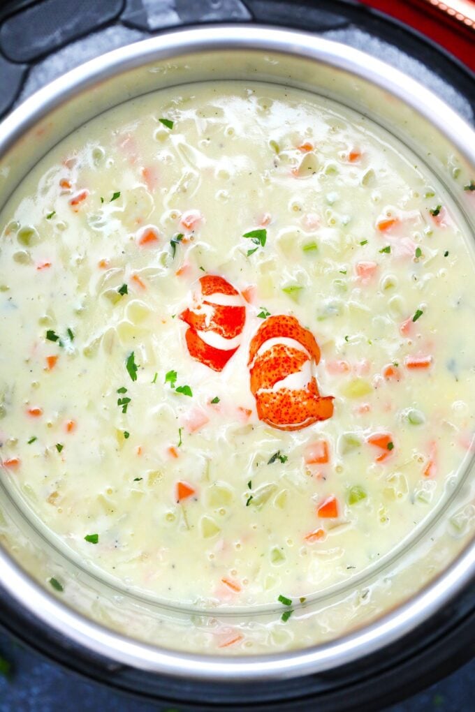 Instant Pot Lobster Chowder is creamy, flavorful, and the perfect comfort meal! Prepare it hassle-free and quickly using the pressure cooker! #pressurecooker #instantpot #lobster #lobsterchowder #sweetandsavorymeals