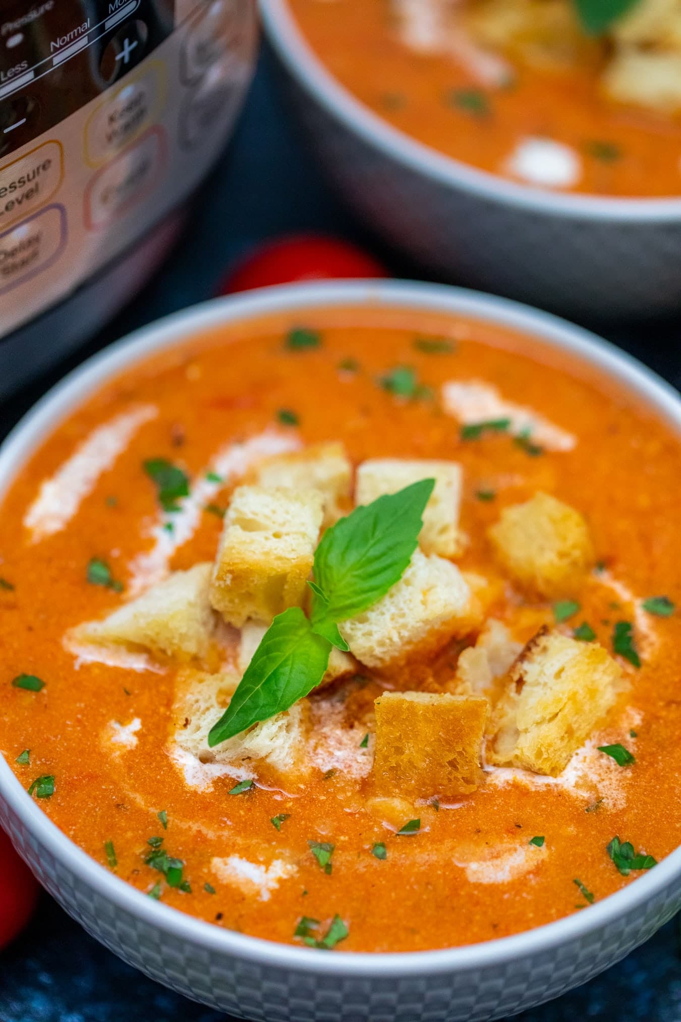 Instant Pot Tomato Bisque [Video] - Sweet and Savory Meals