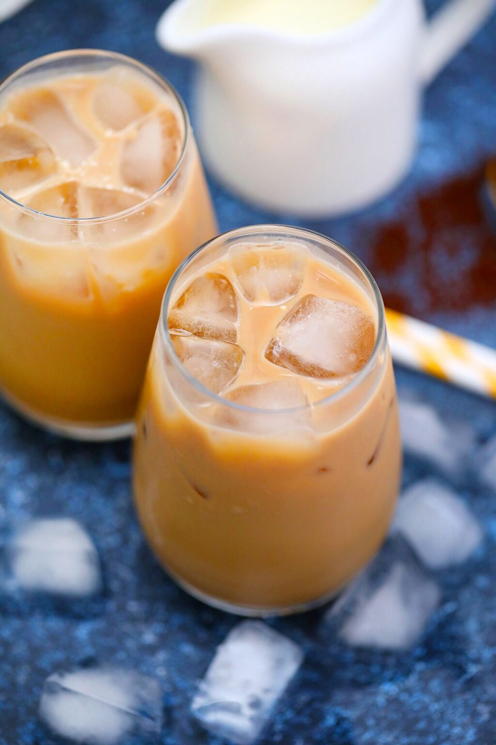 White Russian Cocktail Recipe [Video] - Sweet and Savory Meals