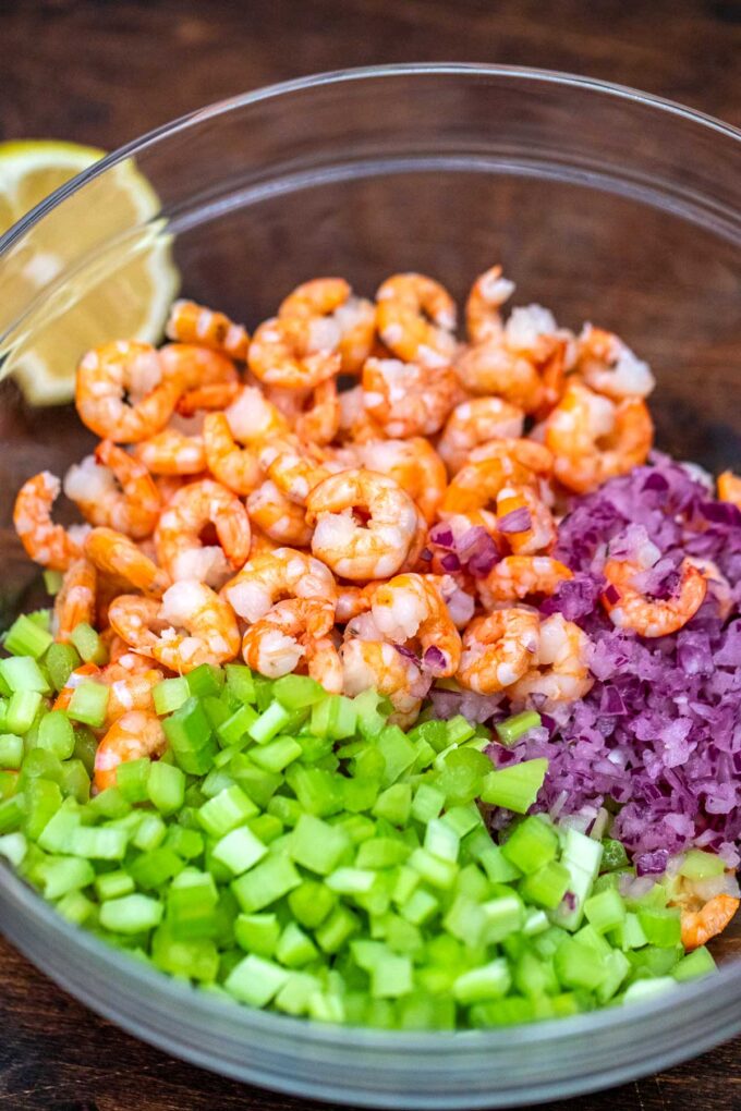 photo of ingredients for shrimp salad
