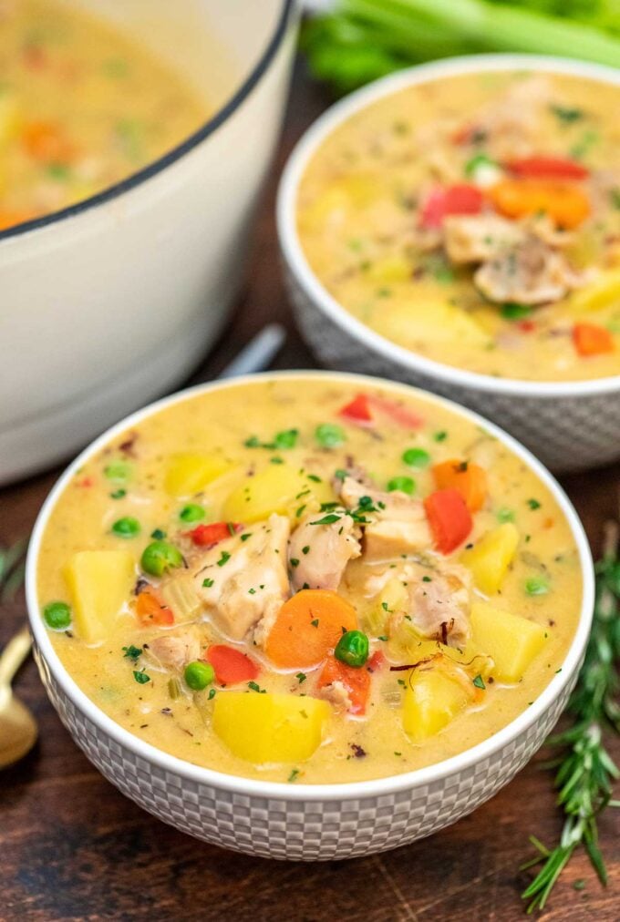 image of chicken stew in serving bowls