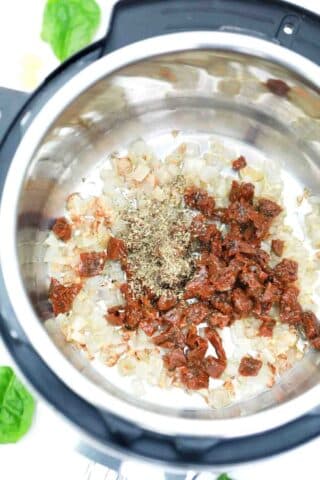sautéing sun dried tomatoes in the instant pot