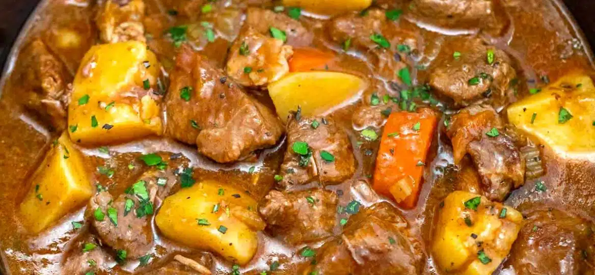 image of slow cooker Guinness beef stew