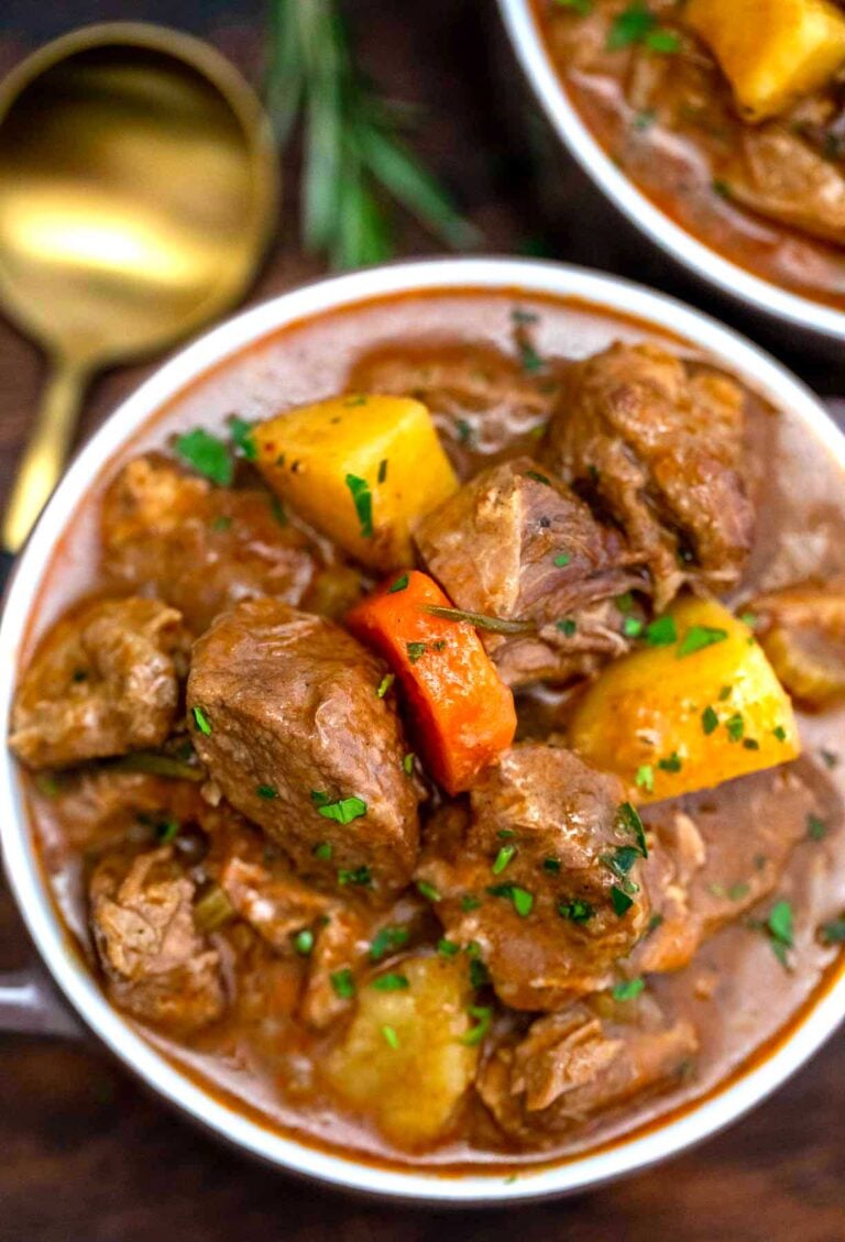 Slow Cooker Guinness Beef Stew [Video] Sweet and Savory Meals