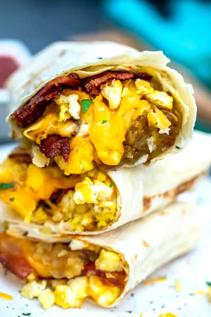 Bacon, Egg, and Cheese Breakfast Burritos