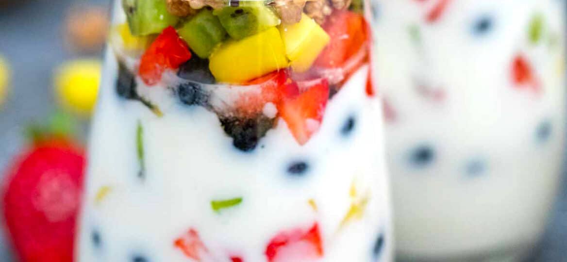 image of yogurt parfaits and fruits