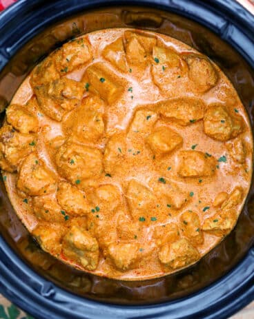image of slow cooker butter chicken