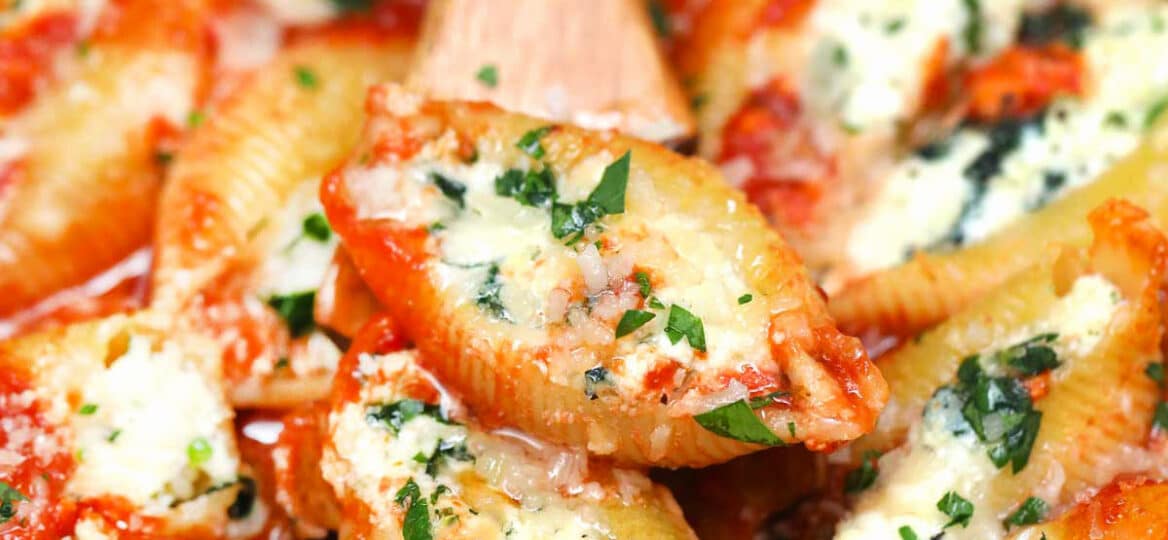 Image of ricotta stuffed shells.