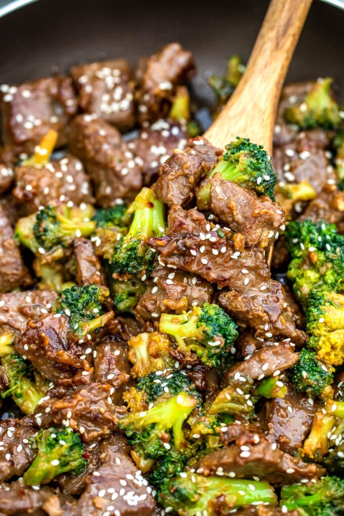 Picture of a pan of teriyaki beef and broccoli.