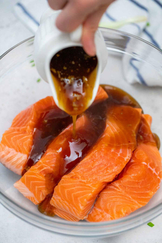 Image of teriyaki salmon sauce.