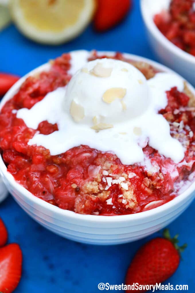 Image of strawberry crisp in a bowl.