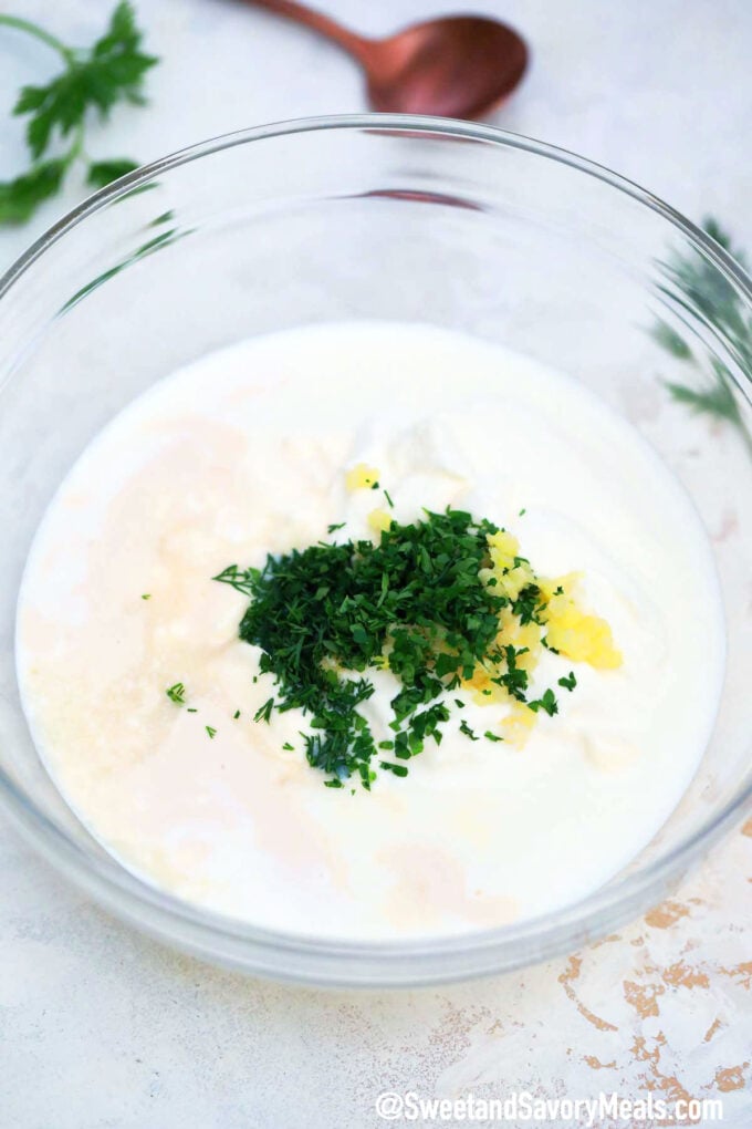 Image of how to make homemade ranch dressing.