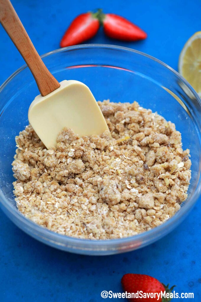 Picture of crumb topping.