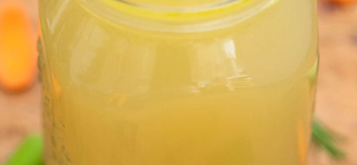 Image of chicken stock.