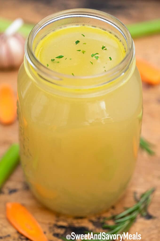 Image of chicken stock.