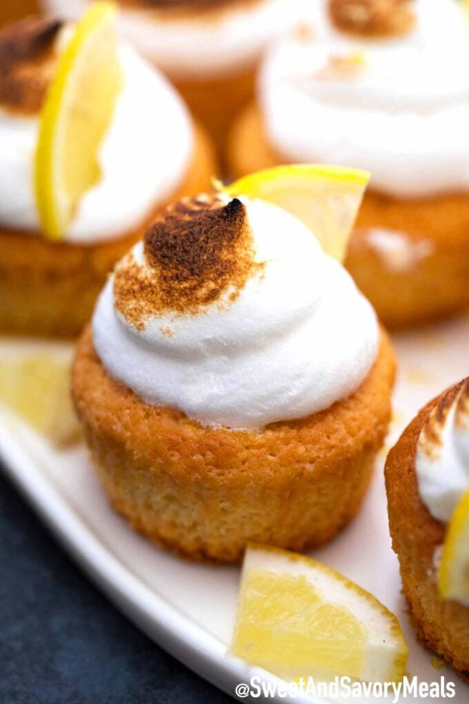 Lemon meringue cupcakes with lemon slice.