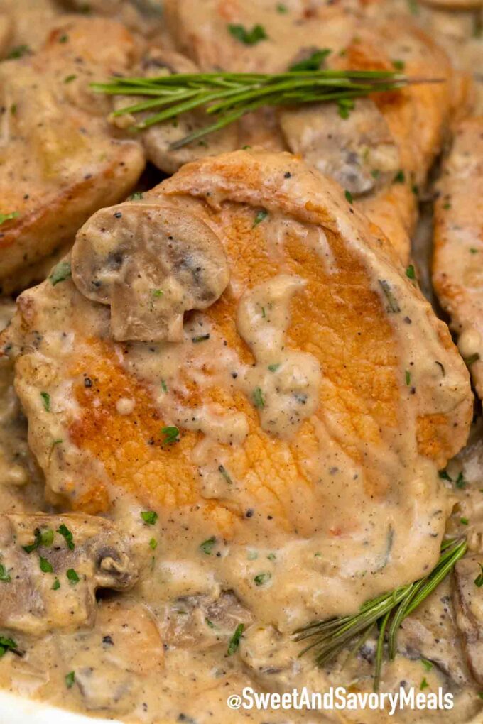 Pork chops with mushrooms