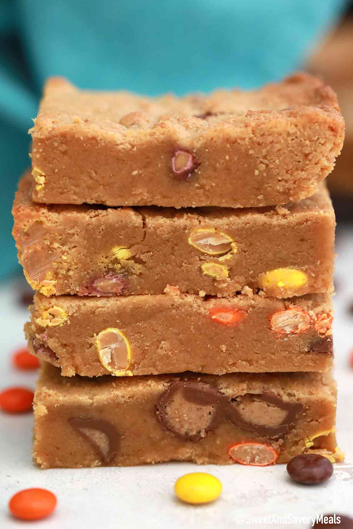 Peanut Butter Blondies Recipe (Video) Sweet and Savory Meals