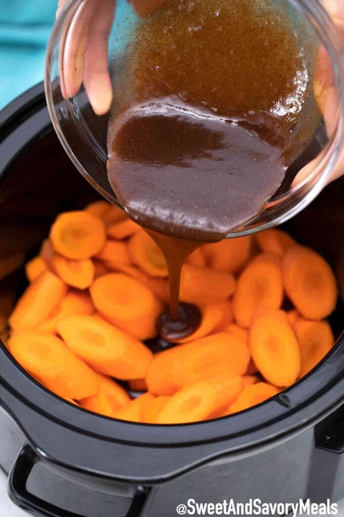 slow cooker roasted carrots sauce