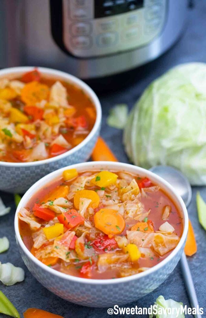 instant pot cabbage soup in bowls