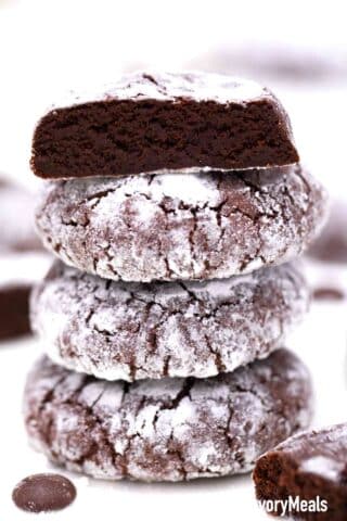 chocolate crinkle cookies interior