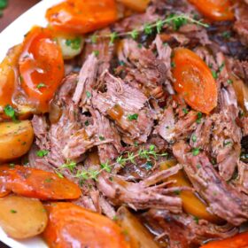 slow cooker pot roast with veggies