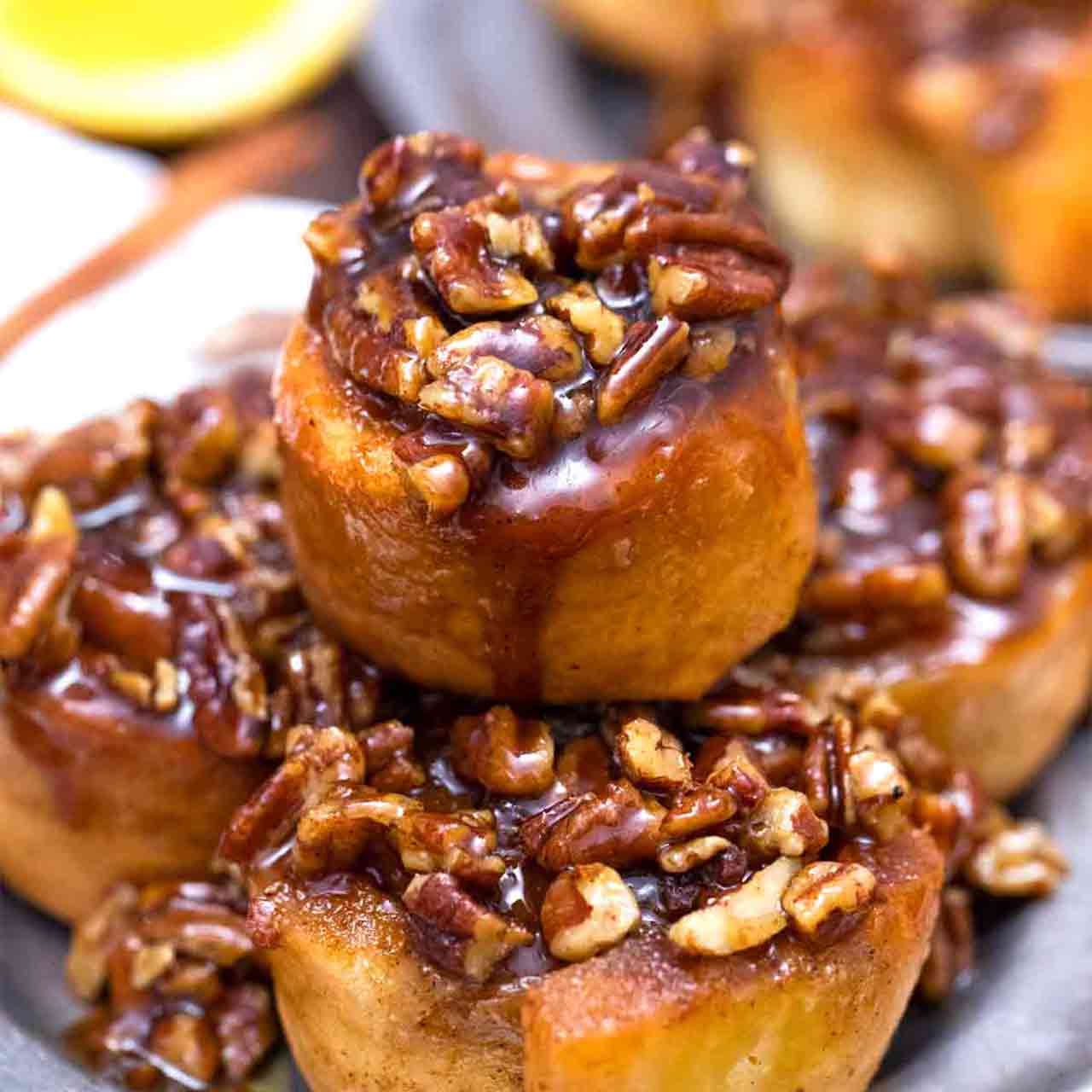 Maple Sticky Buns Recipe [Video] Sweet and Savory Meals