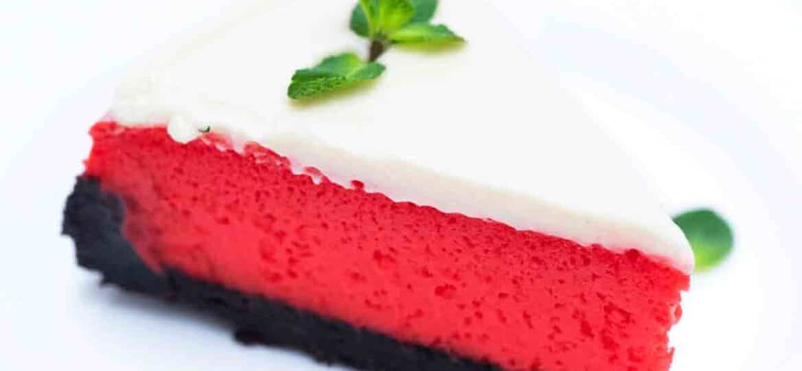 red velvet cheesecake