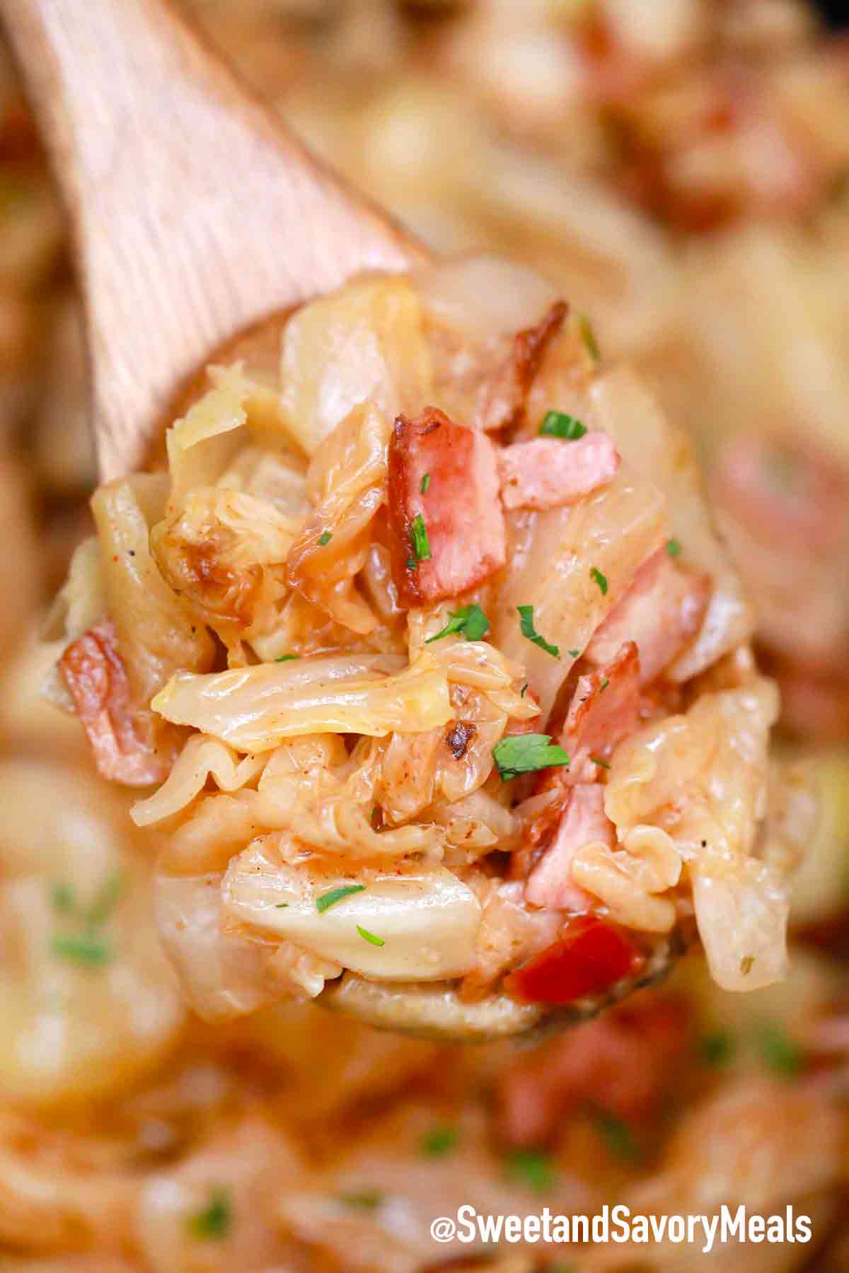 Slow Cooker Cabbage and Bacon Recipe [Video] S&SM