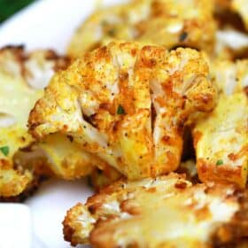 crispy air fryer cauliflower on a plate