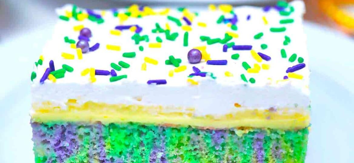 king cake poke cake