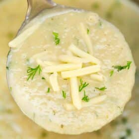 Slow Cooker Creamy Cauliflower Soup